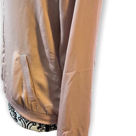 ABOUT a girl Pink light weight bomber jacket
Size large - Picture 4 of 8